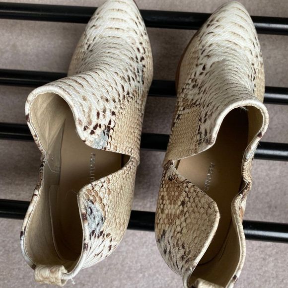 CL By Laundry Women Snake Print Cecily  Boots  - NEW NWOB - Picture 6 of 9